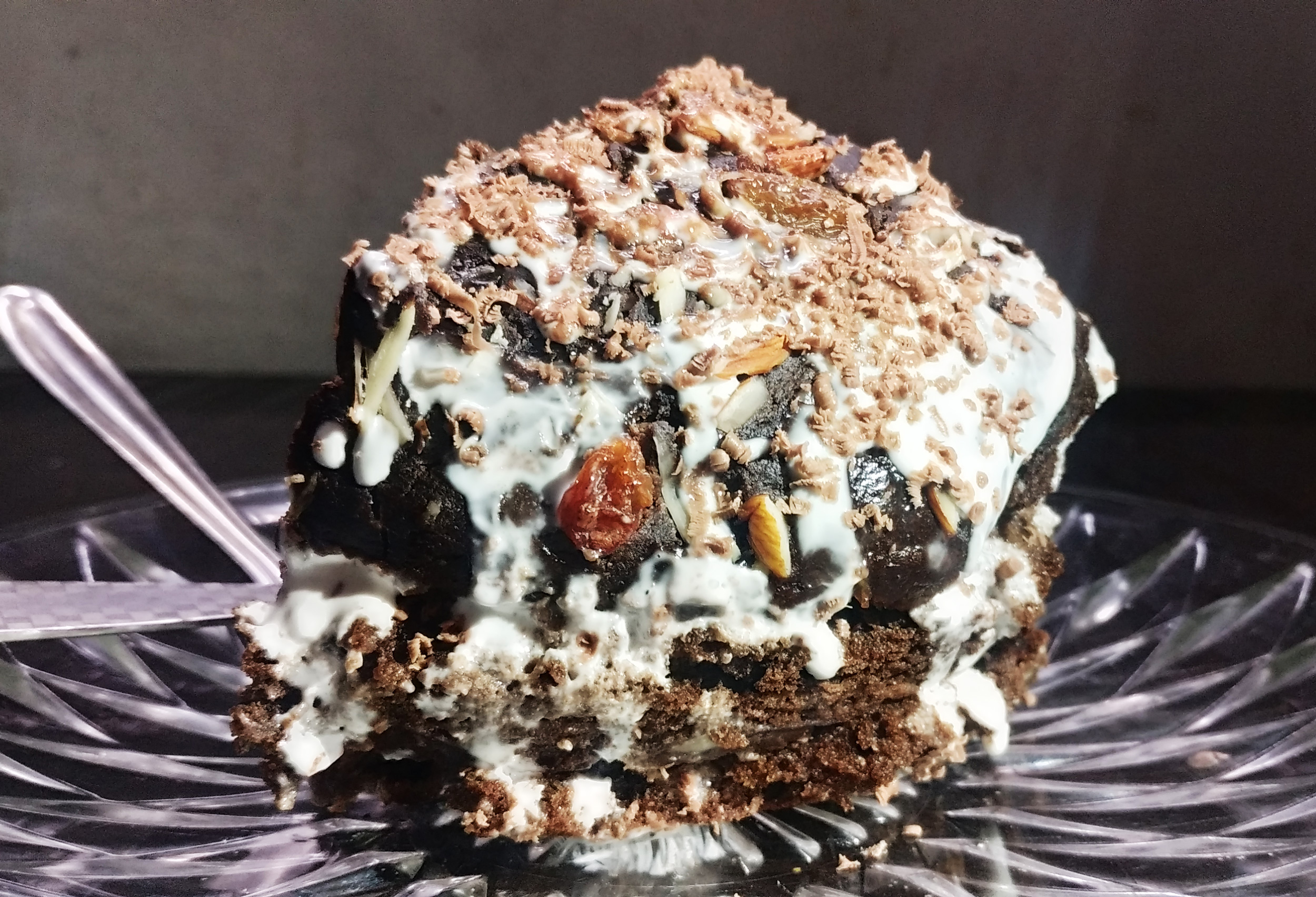 white lava chocolate cake